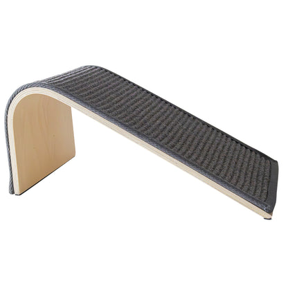Kratzbrett "RAMP" für Katzen aus Pappelholz mit Sisal-Kratzfläche